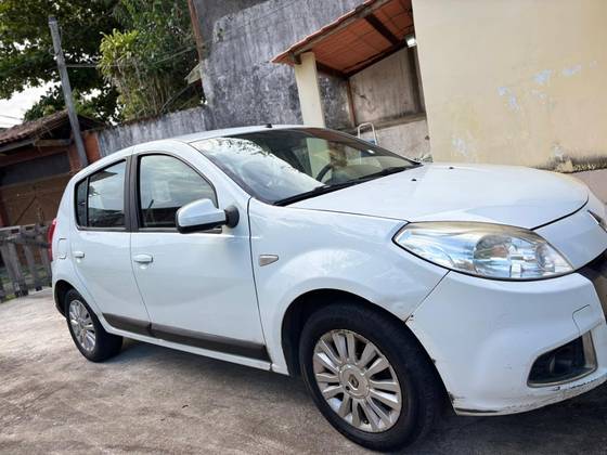 RENAULT SANDERO 1.6 PRIVILÈGE 8V FLEX 4P MANUAL